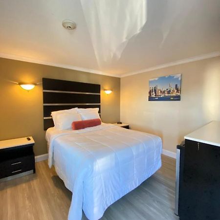 Relax Inn North Babylon Luaran gambar