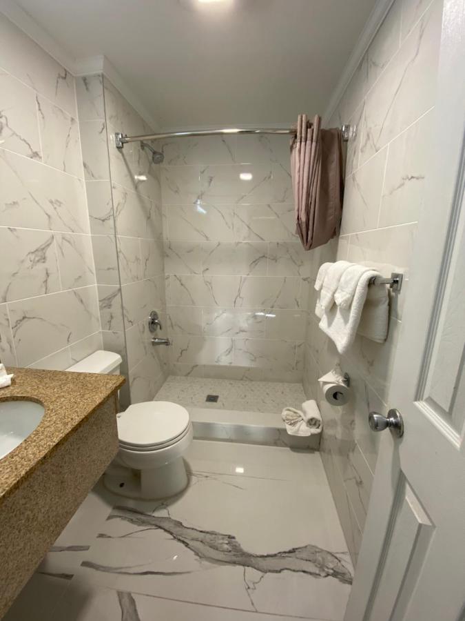 Relax Inn North Babylon Luaran gambar