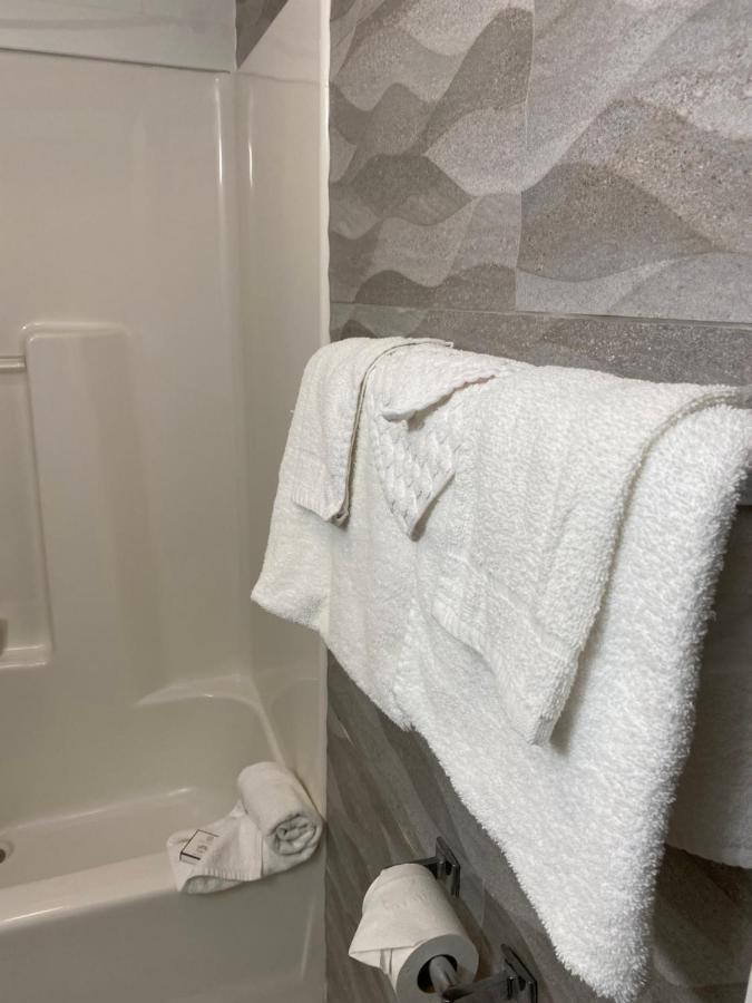 Relax Inn North Babylon Luaran gambar