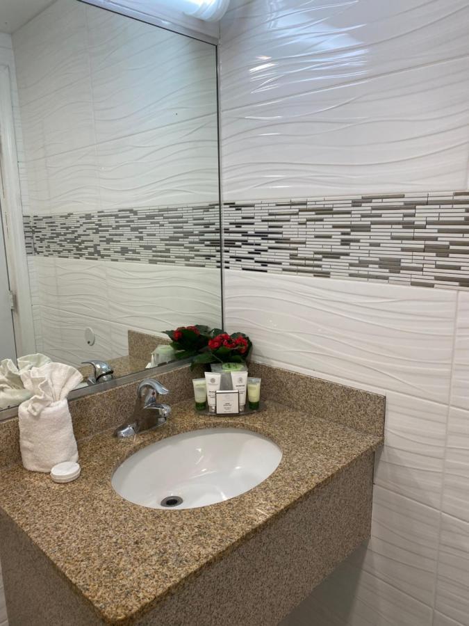 Relax Inn North Babylon Luaran gambar